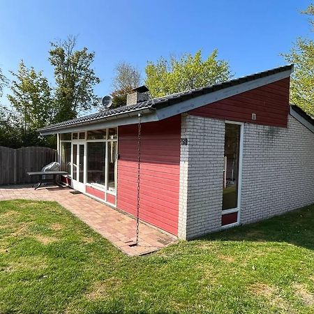 Knusse Bungalow Op Groen Park! 奥德多普 外观 照片