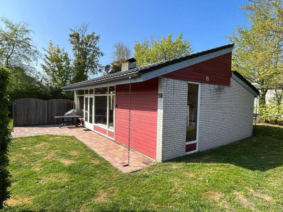 Knusse Bungalow Op Groen Park! 奥德多普 外观 照片