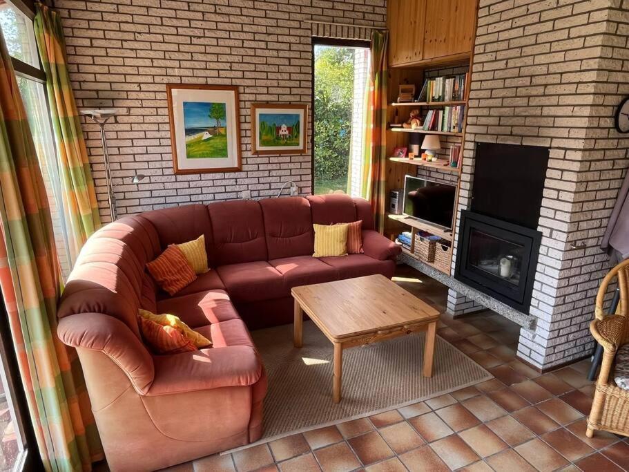 Knusse Bungalow Op Groen Park! 奥德多普 外观 照片